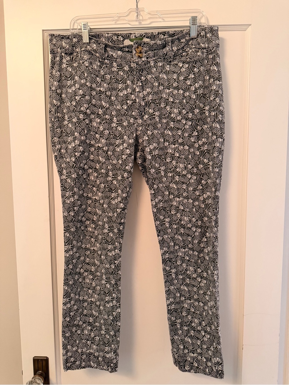 Anthropologie Black & White Pineapples Stretchy Cropped Pants